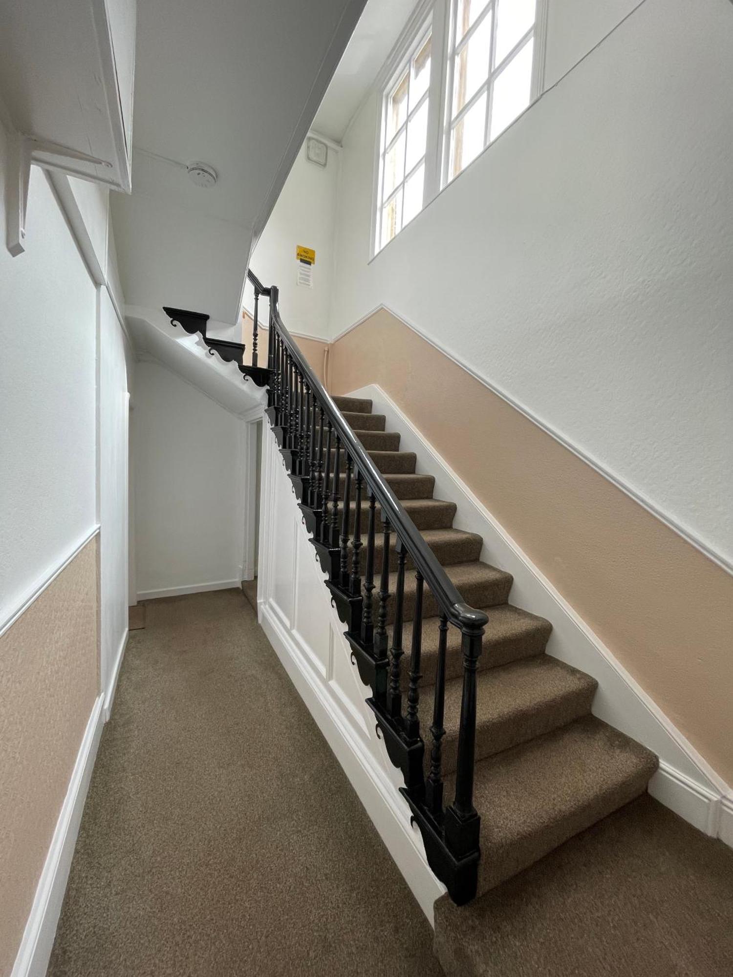 Stay In Yeovil Town Centre, Large 2 Bd Apt With Parking, Sleeps 4 Kültér fotó
