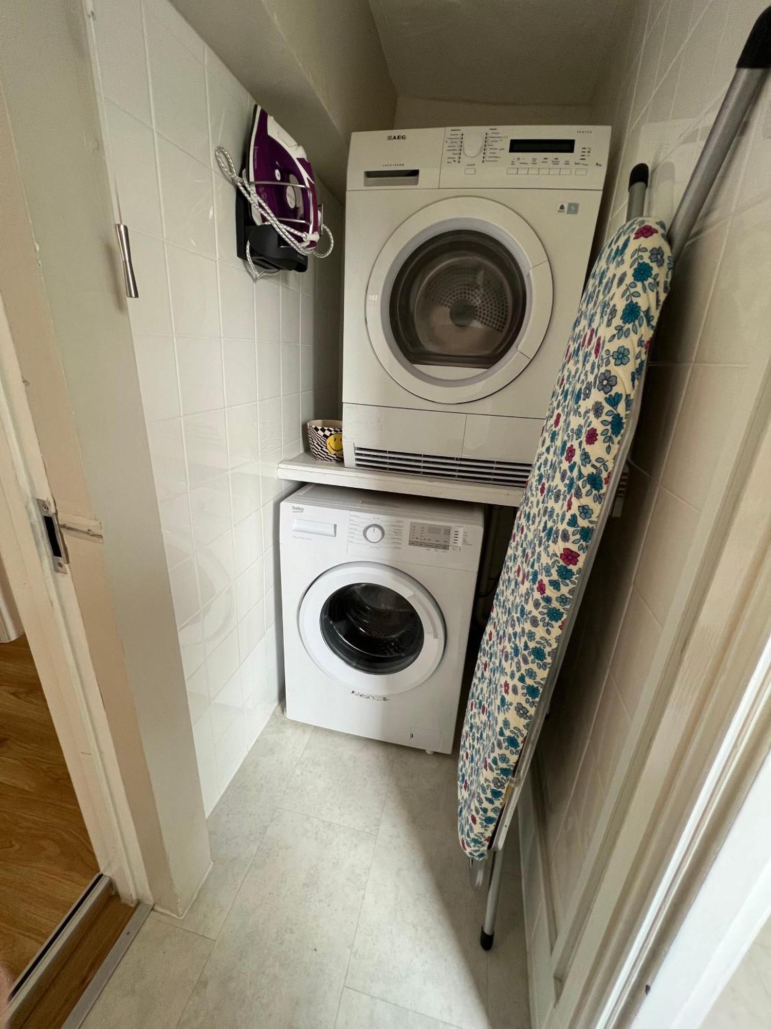 Stay In Yeovil Town Centre, Large 2 Bd Apt With Parking, Sleeps 4 Kültér fotó